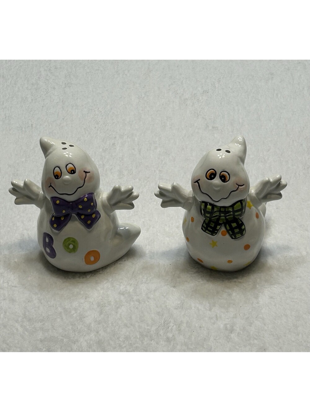 Vintage Bella Casa Ganz Halloween Decor Ghost Salt Pepper Shakers Ceramic Set